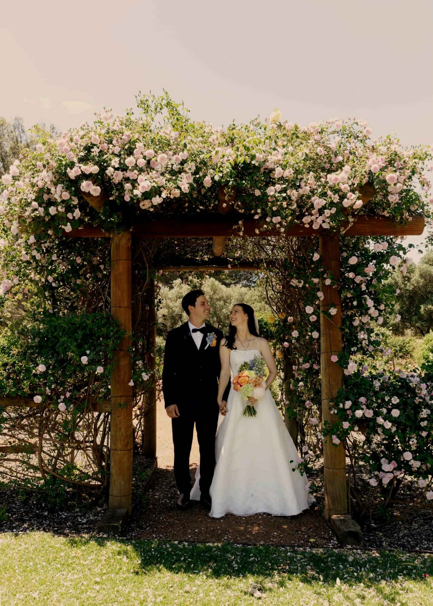 Wedding florist Mandurah - wedding floral arrangements